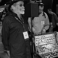 Don Buchla with a 200e synthesizer at the 2006 NAMM Show