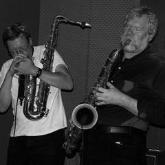 Don Dietrich and Jim Sauter of Borbetomagus performing on saxophones