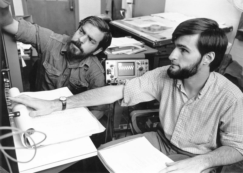 Sydney Alonso (left) and Cameron Jones (right) working on the Synclavier prototype at Dartmouth College