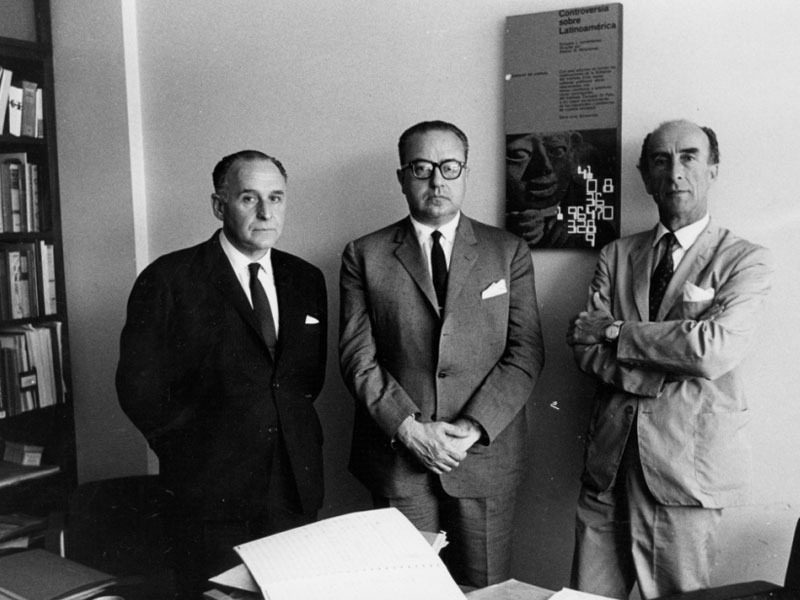 Musicologist Lauro Ayestarán with composers Alberto Ginastera (center) and Alfonso Letelier (right), members of CLAEM's first scholarship jury, Buenos Aires, 1962