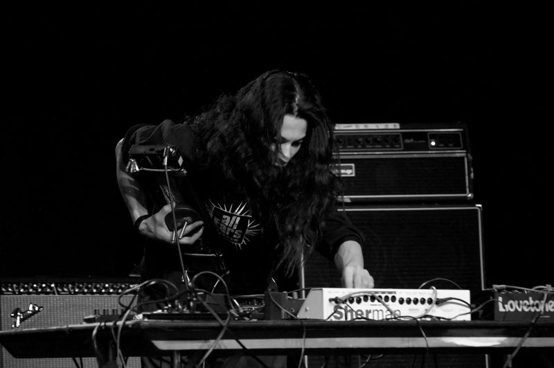 Pain Jerk (Kohei Gomi) performing live, 2009