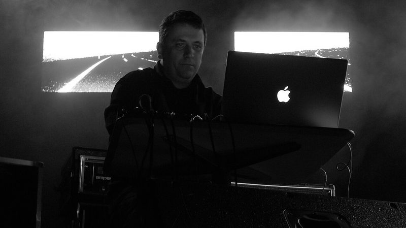 Peter Rehberg performing, 2009