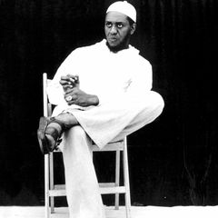 Pharoah Sanders seated, 1977
