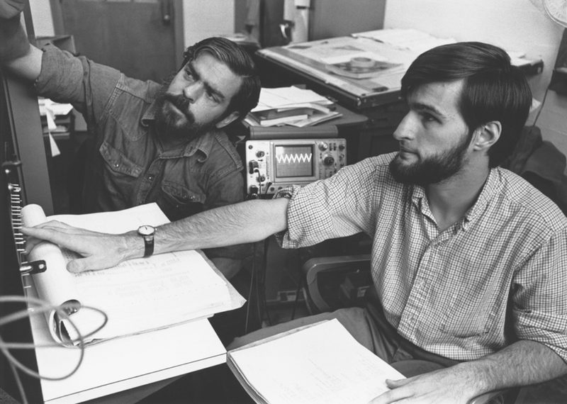 Sydney Alonso (left) and Cameron Jones (right) working on the Synclavier prototype at Dartmouth College