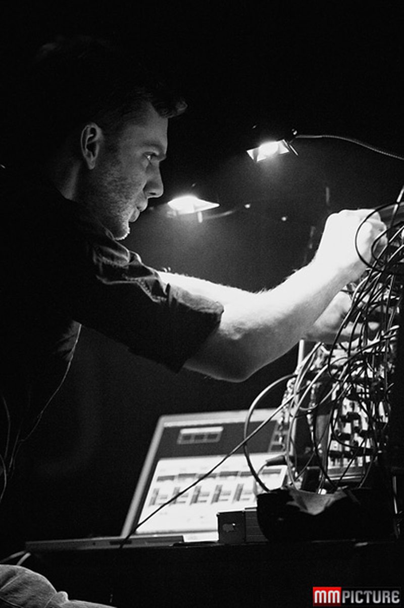 Thomas Ankersmit performing on his Serge modular synthesizer