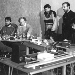 Morphogenesis performing with self-built electronic instruments