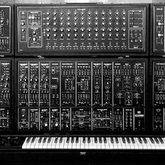 Roland System 700